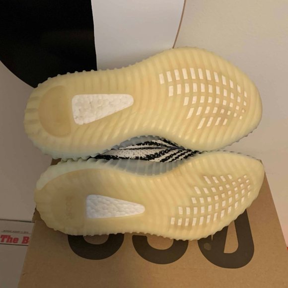 Adidas Yeezy Boost 350 V2 Zebra main image 4